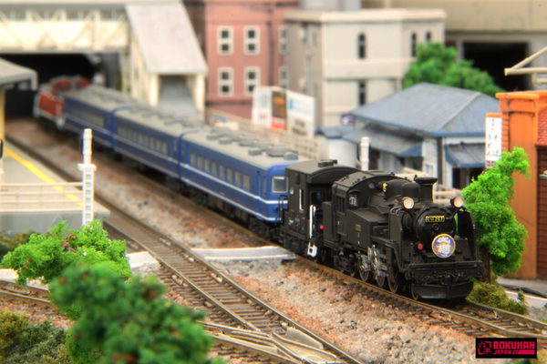 Zゲージロクハン50系客車　11両室内灯B白色全車両装着済み　レッドトレイン Zゲージロクハン50系客車 11両室内灯B白色全車両装着済み